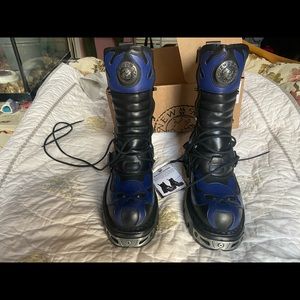 Unisex boots black and blue leather gothic devil skull punk biker.